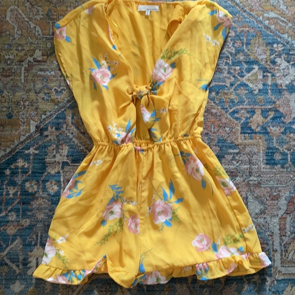 Floral Romper - Picture 2 of 2